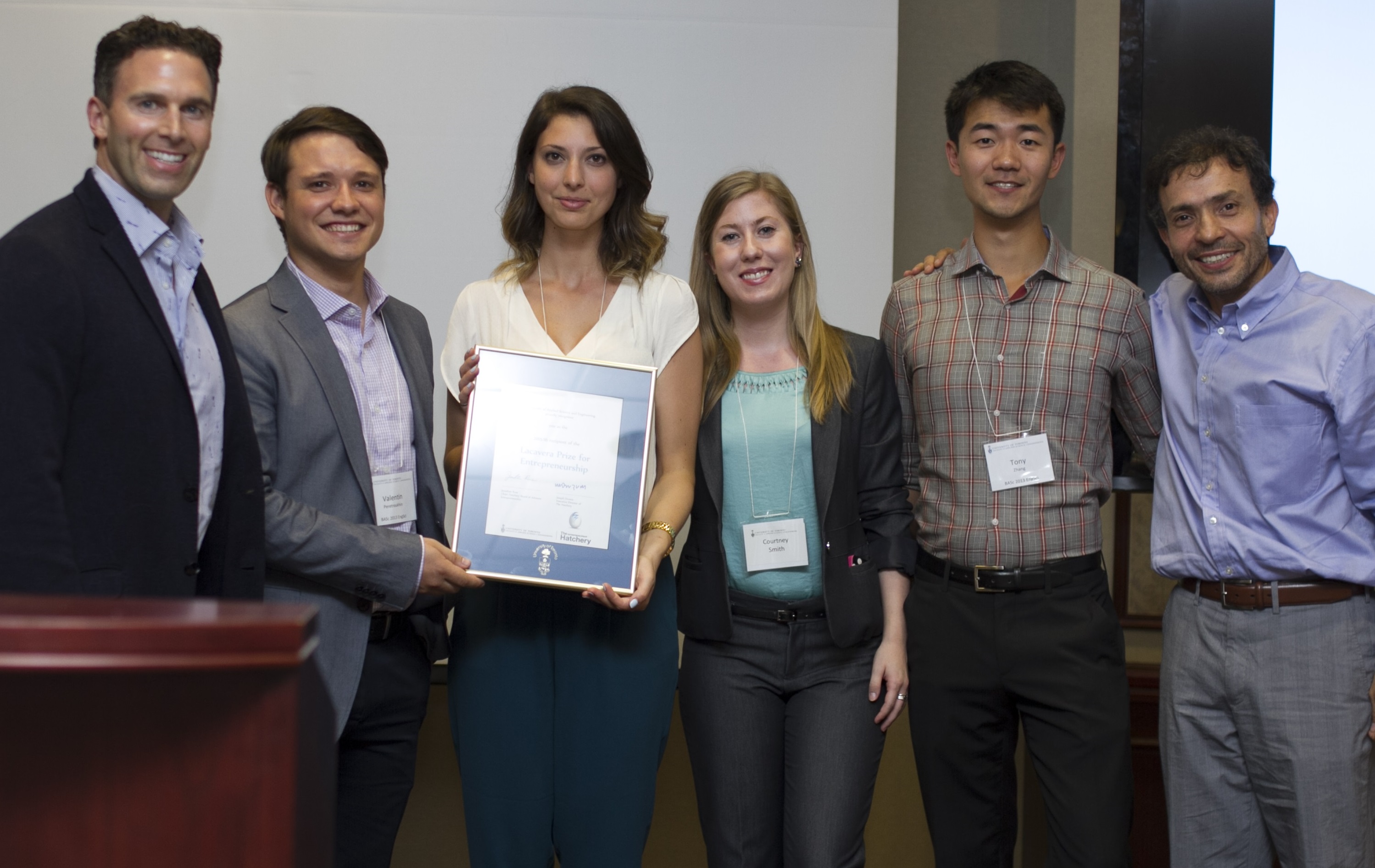 The Pillsy team receives the Orozco Prize from The Entrepreneurship Hatchery.
