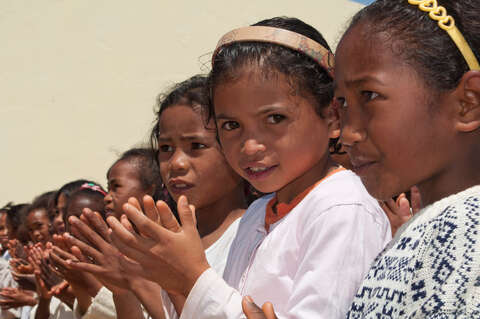 Merina girls of highland Madagascar. Credit: https://www.flickr.com/photos/saveoursmile/5614134410/in/photostream
