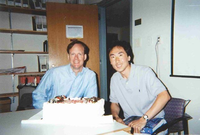 Professor William Kaelin Jr. and Michael Ohh in 2001