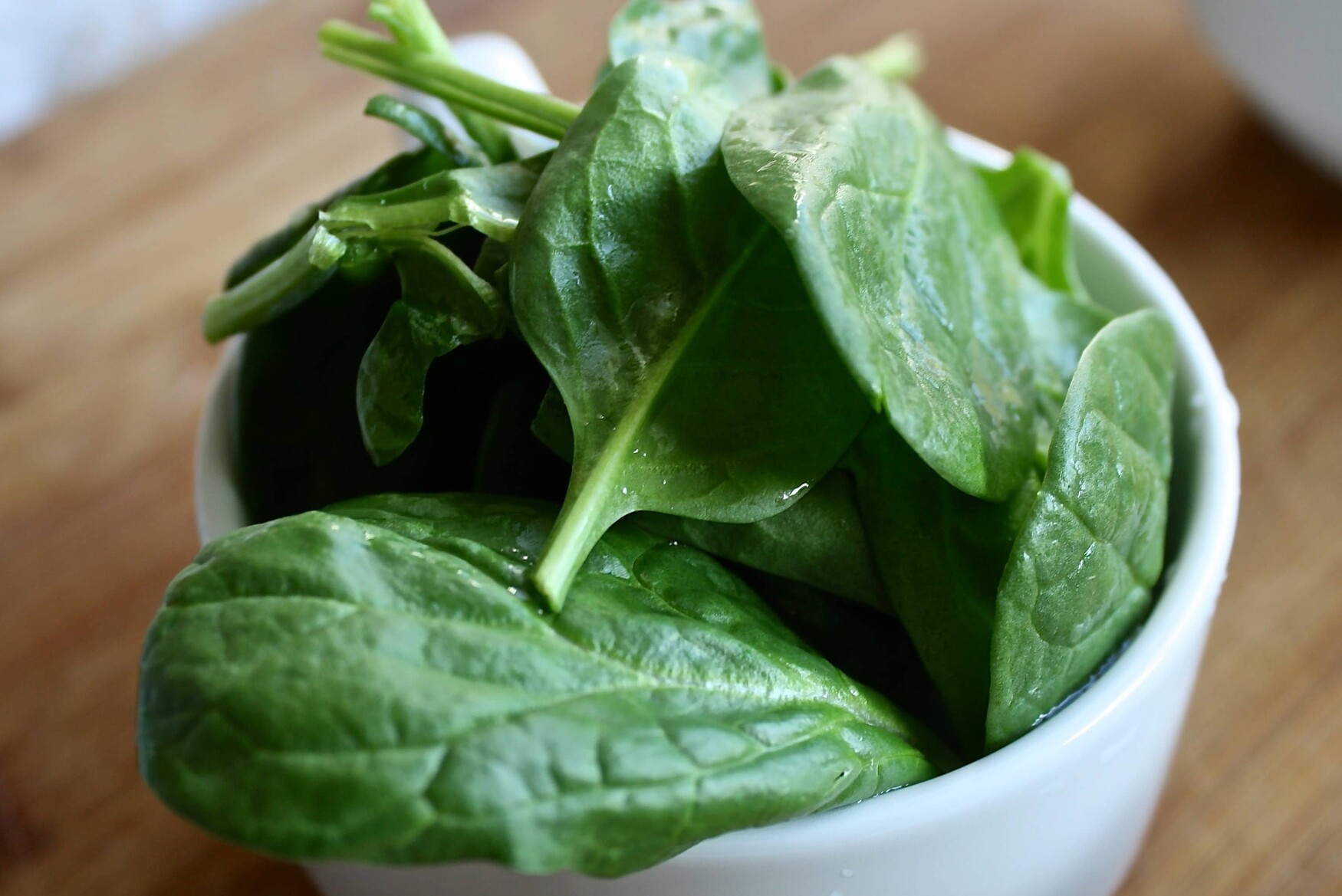 spinach leaves in a bowl